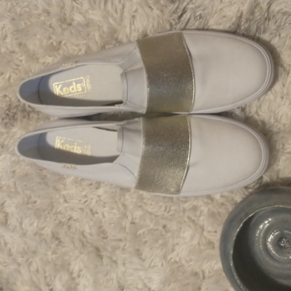 Keds woman's size 9.5 ortholite slip-on sneakers with gold band -NWOT - Picture 16 of 16